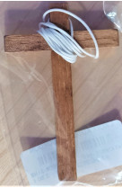 Croix aube sur cordon blanc / 5*8 cms